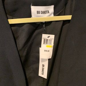 BB Dakota off shoulder blazer